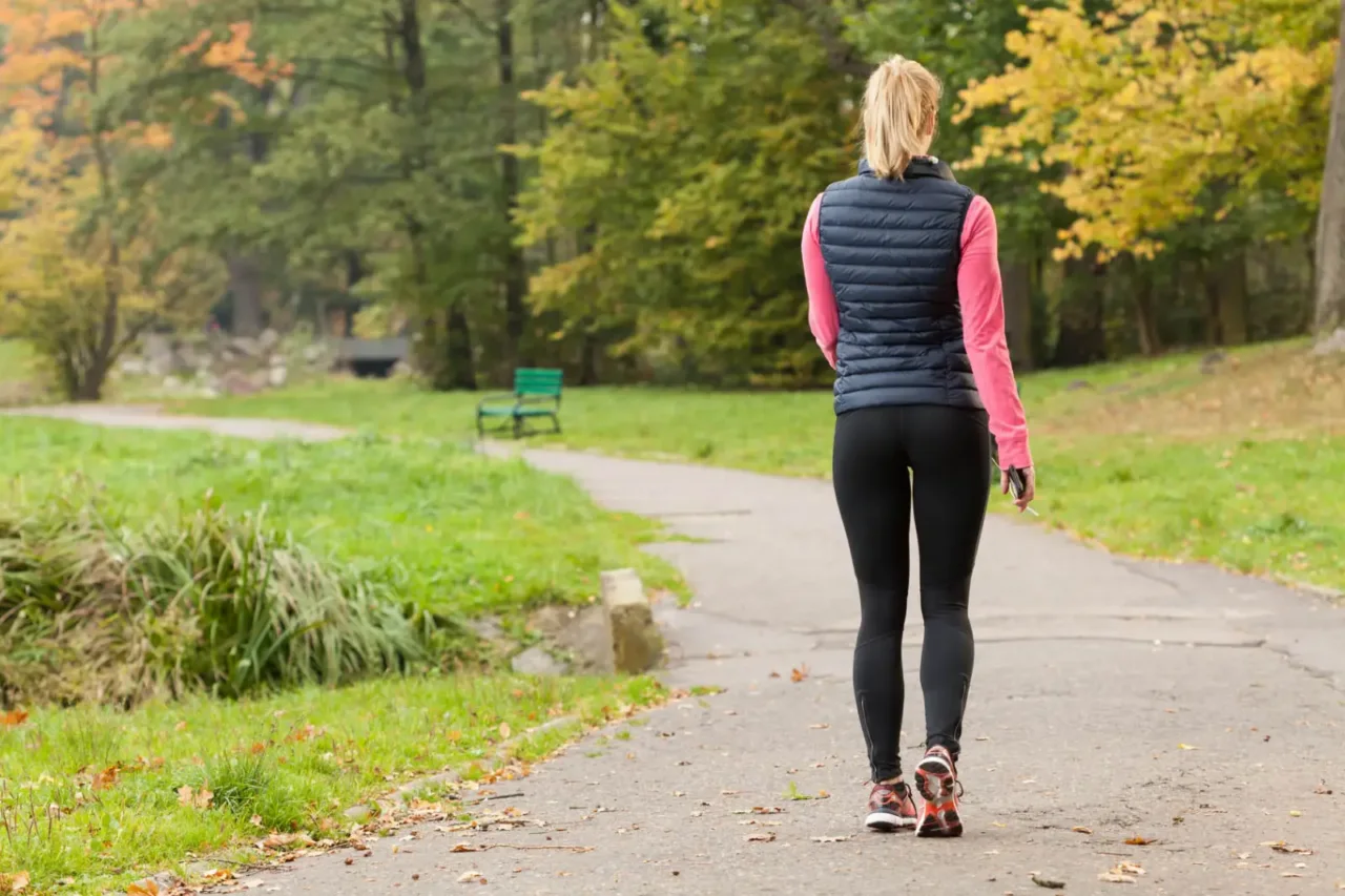 "Camminare vale come allenamento" parola di personal trainer: ecco perché fa davvero effetto Immagine selezionata