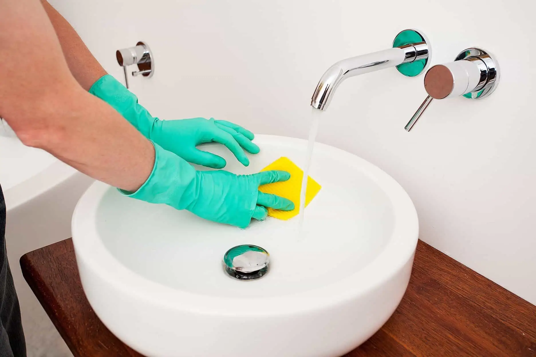 Pulire il bagno in soli 15 minuti e senza fatica Immagine selezionata