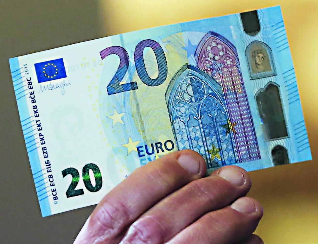 Hai questa banconota da 2 euro? Potresti guadagnare fino a 20.000 euro con un dettaglio nascosto Immagine selezionata