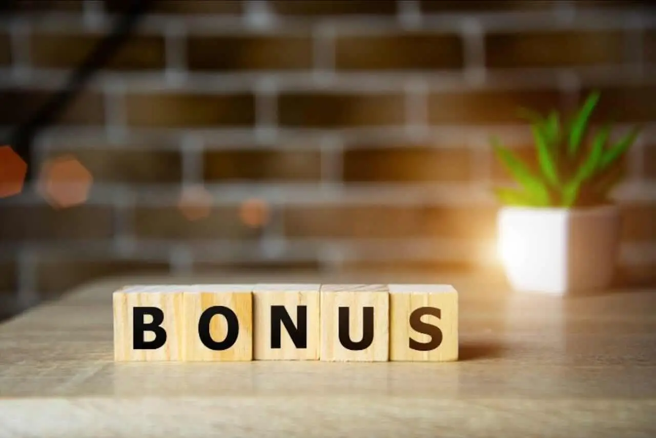 Parte il bonus da 200 euro per le bollette luce: ecco chi può richiederlo e come fare domanda Parte il bonus da 200 euro per le bollette luce: ecco chi può richiederlo e come fare domanda