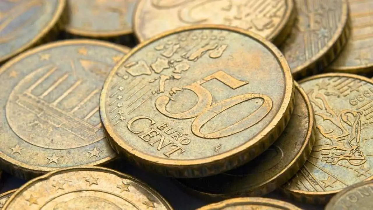 Hai questi 50 centesimi? potresti trasformarli subito in soldi veri Hai questi 50 centesimi? potresti trasformarli subito in soldi veri