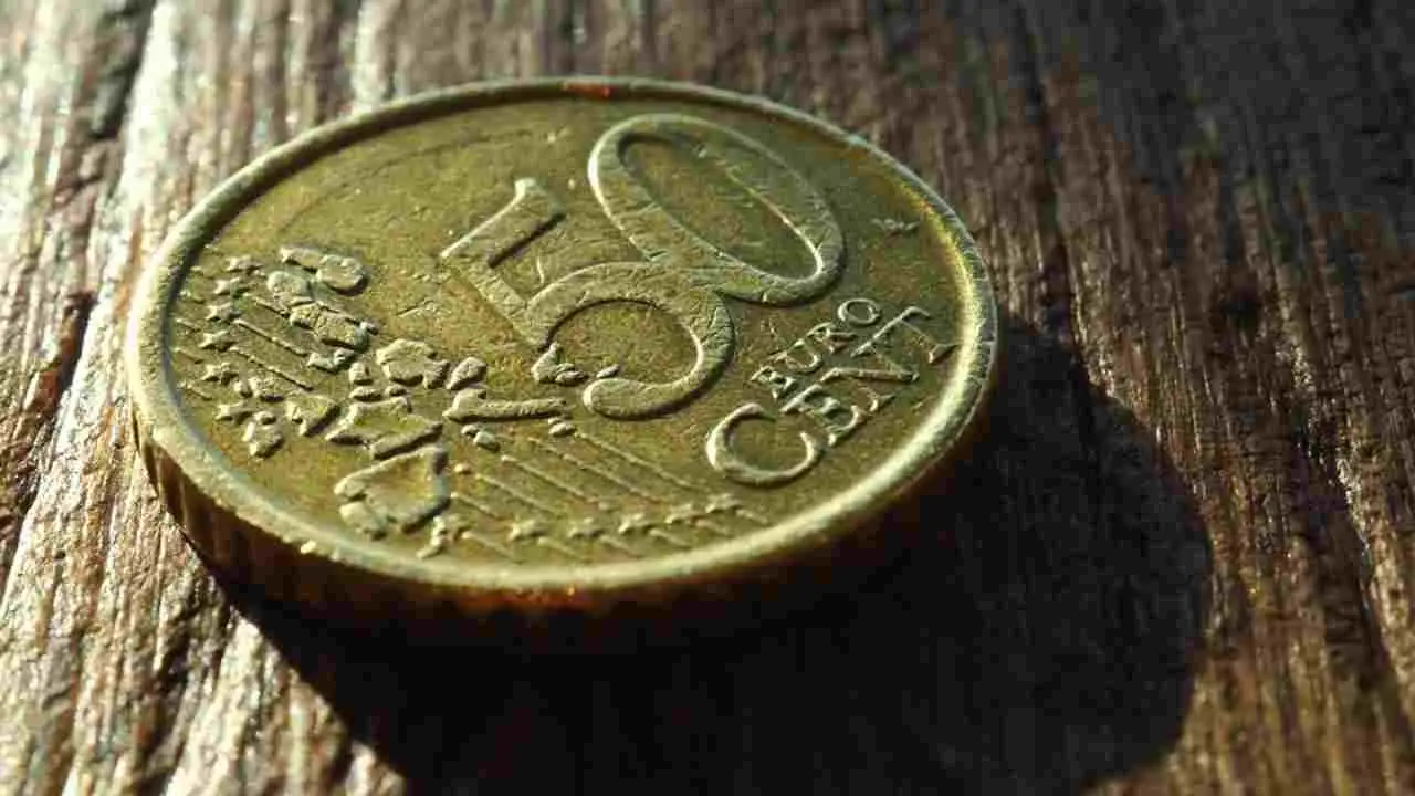 Hai questi 50 centesimi? potresti trasformarli subito in soldi veri Hai questi 50 centesimi? potresti trasformarli subito in soldi veri